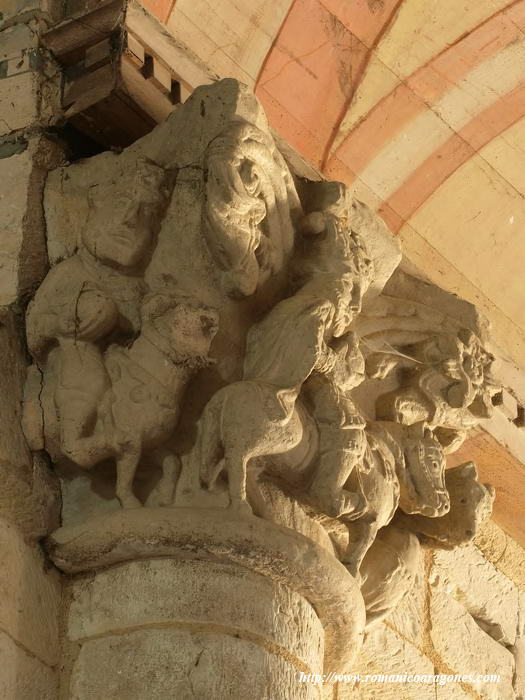 CAPITEL NORTE DEL ARCO TRIUNFAL: REYES MAGOS